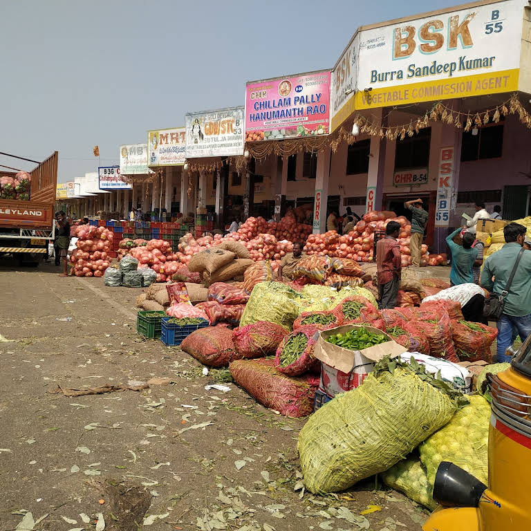 Vegetable market produces electricity using plant-based biogas